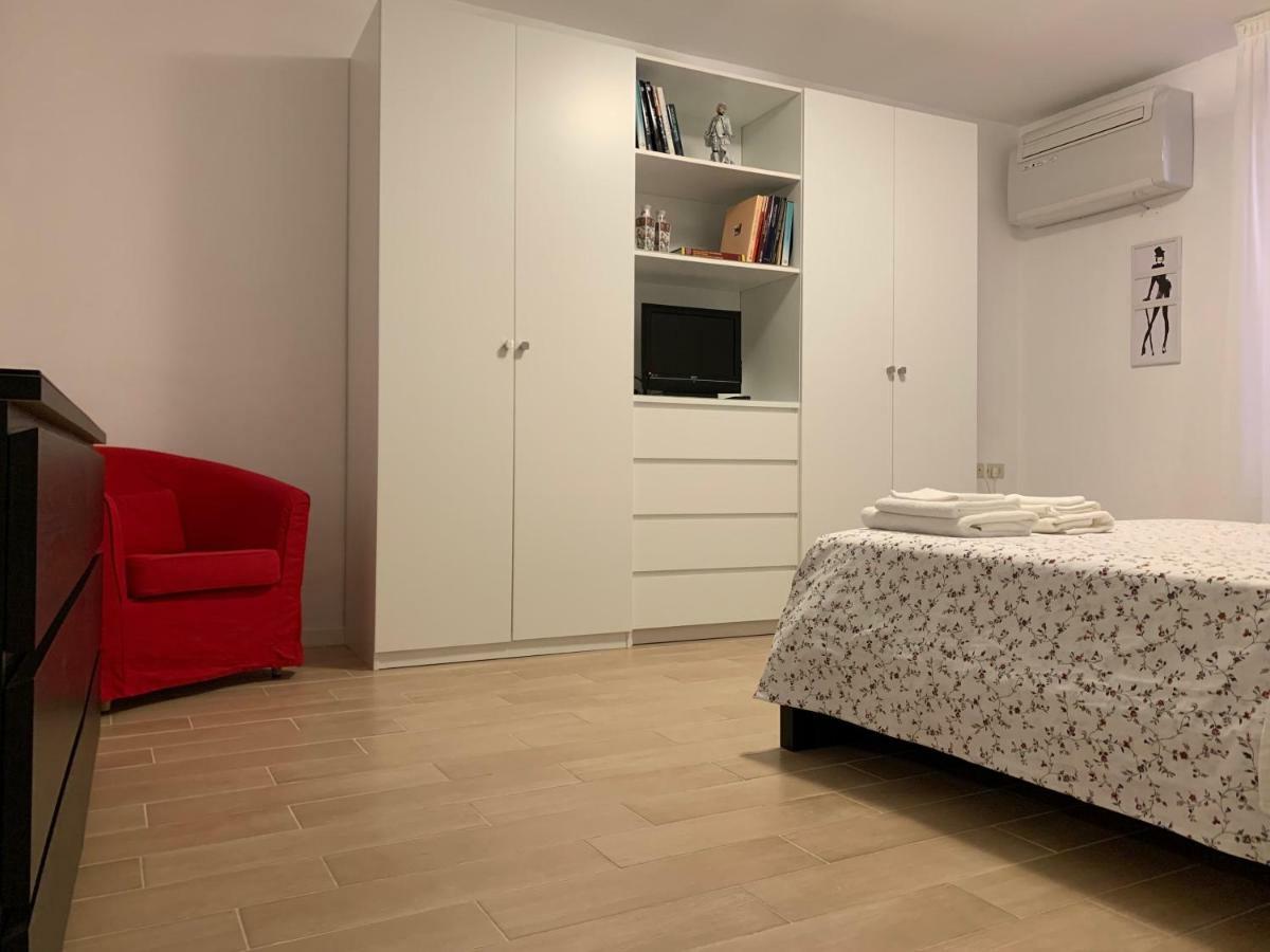 Temporary House Vicolo Colombina Lägenhet Bologna Exteriör bild
